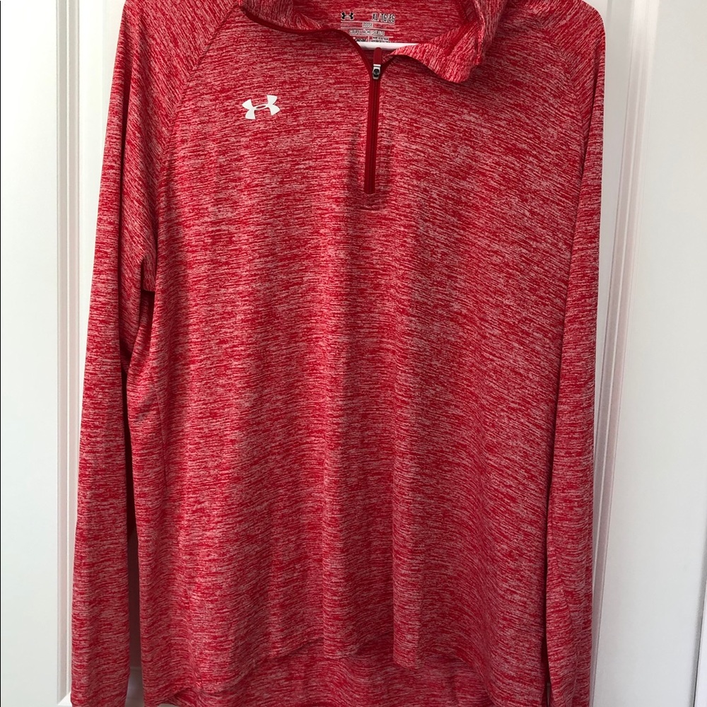 XL under armor workout top